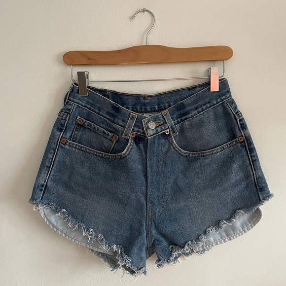 Levi's Pants - Levi’s Vintage 550 Denim Frayed Hem High-Waist Shorts - Blue